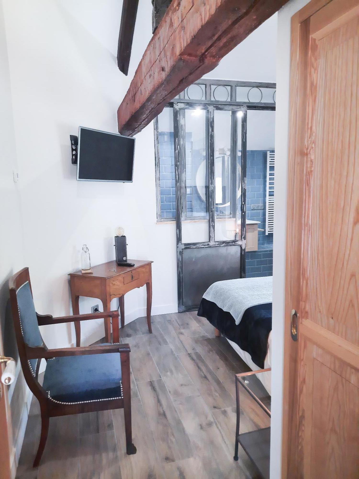 Le Cottage Du Parc Chambeon Room photo